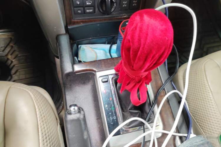 Used Toyota Prado 2010 4.0L Automatic VX NAVI Gear Lever