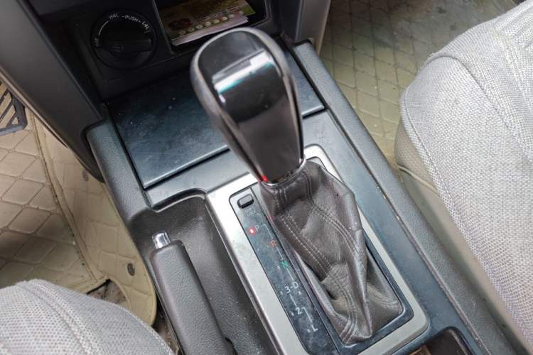 Used Toyota Prado 2010 2.7L Automatic Standard Edition Gear Lever