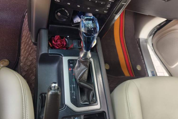 Used Toyota Prado 2010 2.7L Automatic Standard Edition Gear Lever