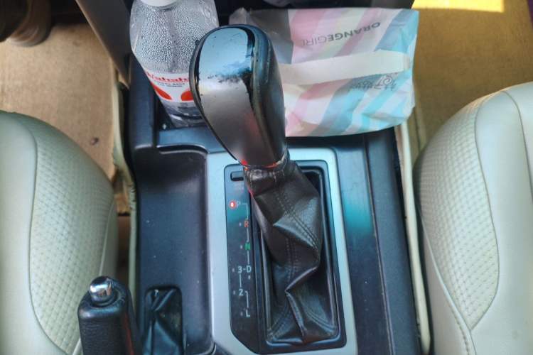 Used Toyota Prado 2010 2.7L Automatic Standard Edition Gear Lever