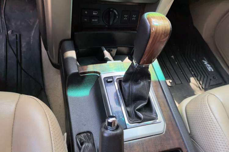 Used Toyota Prado  Gear Lever