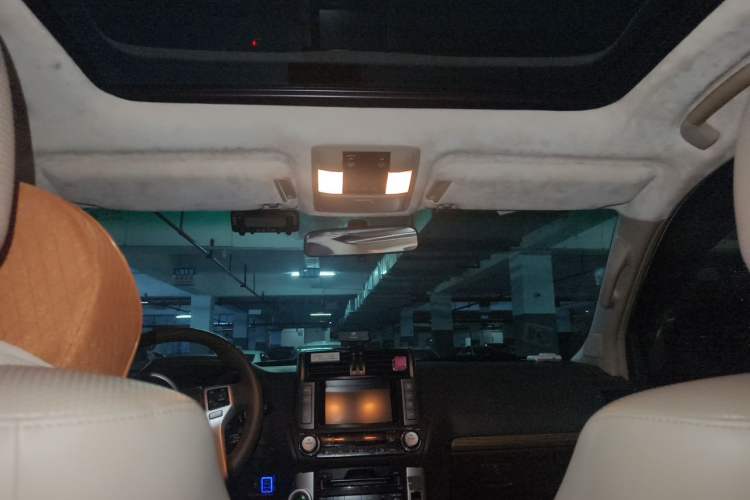 Used Toyota Prado 2010 4.0L Automatic VX NAVI Headliner