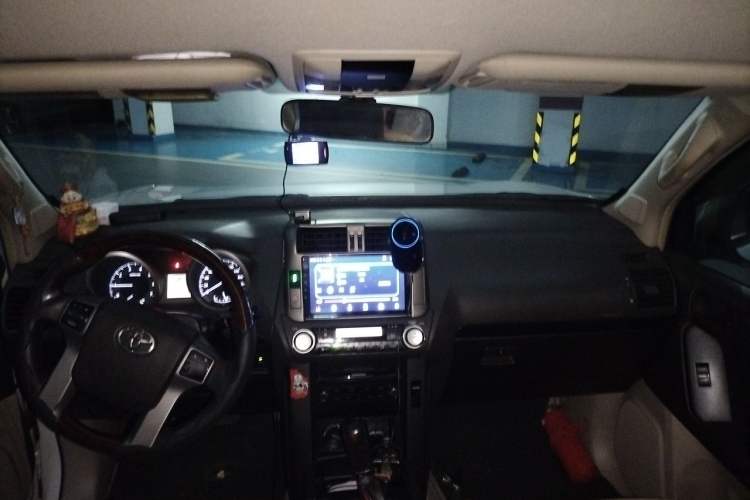 Used Toyota Prado 2010 2.7L Automatic Deluxe Edition Headliner