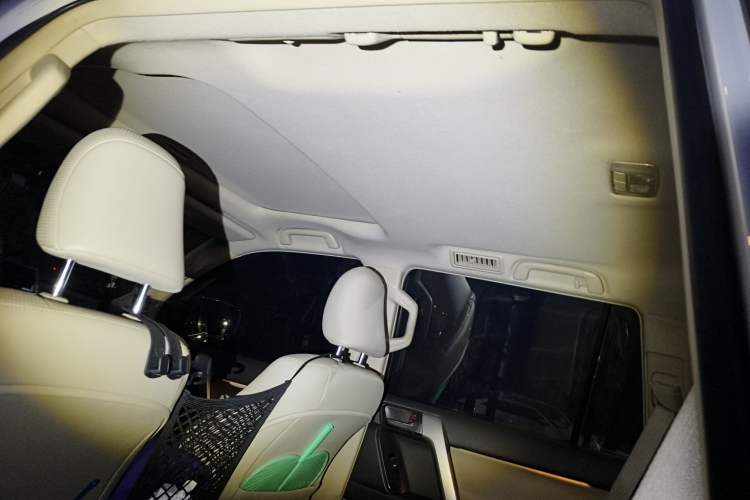 Used Toyota Prado 2010 4.0L Automatic TX-L Headliner
