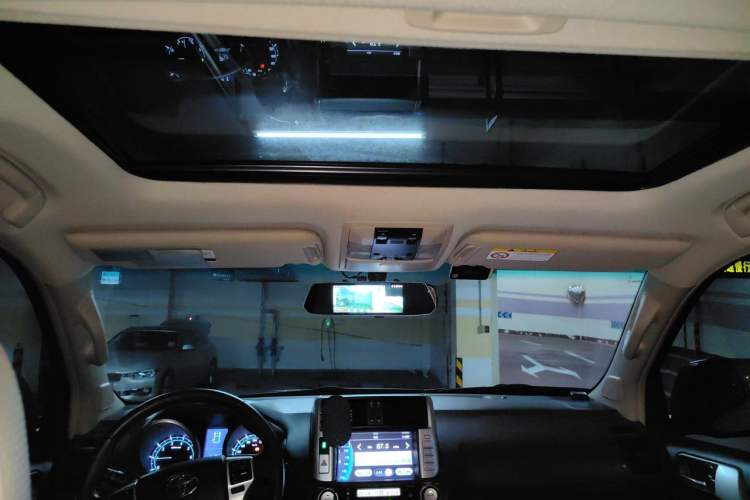 Used Toyota Prado 2010 4.0L Automatic TX-L NAVI Headliner