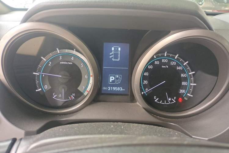 Used Toyota Prado 2010 4.0L Automatic TX-L NAVI Instrument Cluster