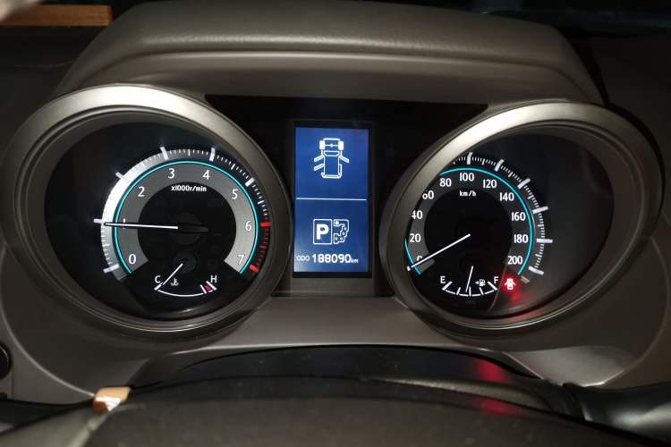 Used Toyota Prado 2010 4.0L Automatic TX-L Instrument Cluster