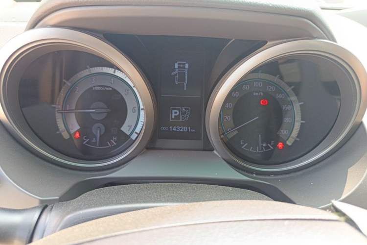 Used Toyota Prado 2010 4.0L Automatic TX-L Instrument Cluster