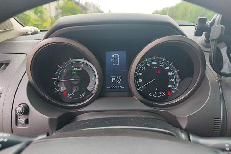 Used Toyota Prado 2010 4.0L Automatic VX Instrument Cluster