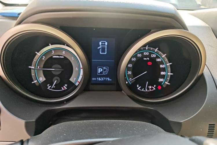 Used Toyota Prado 2010 4.0L Automatic TX-L Instrument Cluster