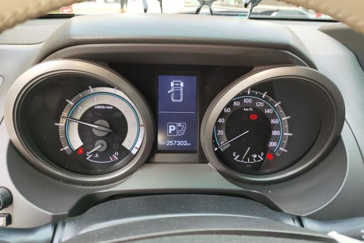 Used Toyota Prado 2010 4.0L Automatic TX-L Instrument Cluster