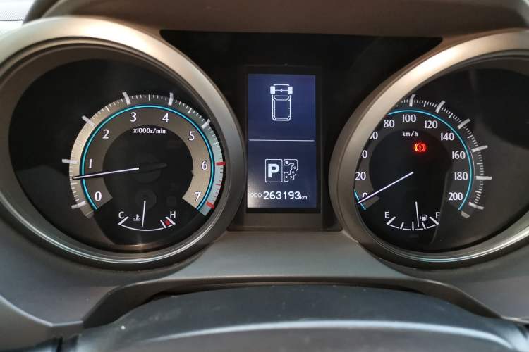 Used Toyota Prado 2010 4.0L Automatic TX-L Instrument Cluster