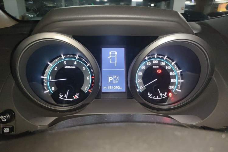 Used Toyota Prado 2010 4.0L Automatic TX-L Instrument Cluster