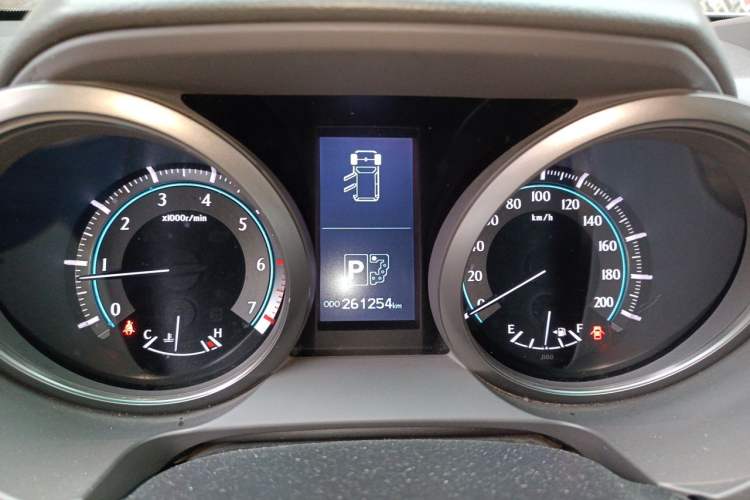 Used Toyota Prado 2010 4.0L Automatic TX-L Instrument Cluster
