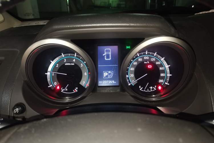 Used Toyota Prado 2010 4.0L Automatic TX-L Instrument Cluster