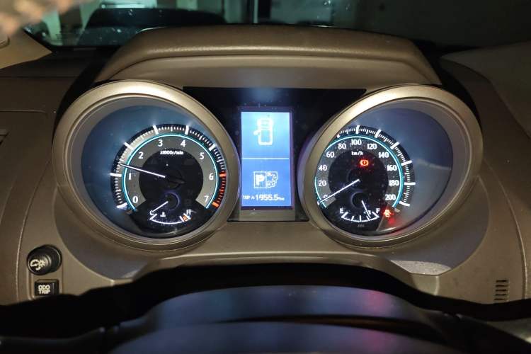 Used Toyota Prado 2010 4.0L Automatic TX-L Instrument Cluster