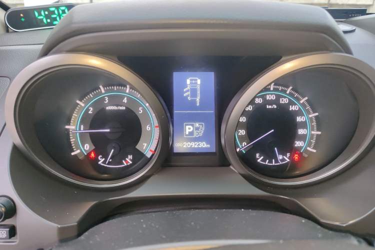 Used Toyota Prado 2010 4.0L Automatic TX-L Instrument Cluster
