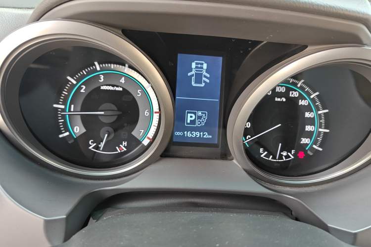 Used Toyota Prado 2010 4.0L Automatic TX-L Instrument Cluster