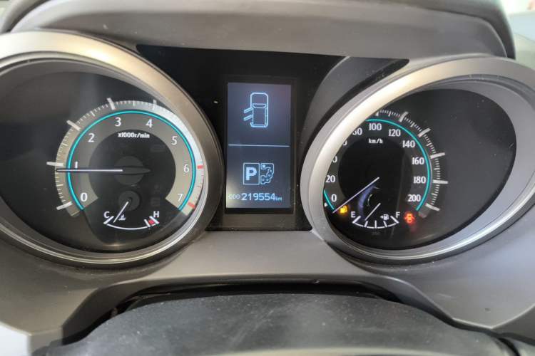 Used Toyota Prado 2010 4.0L Automatic TX-L Instrument Cluster
