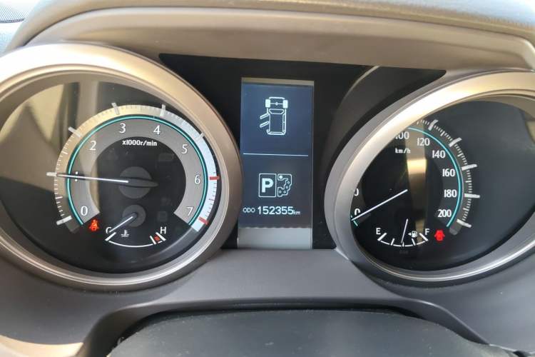 Used Toyota Prado 2010 4.0L Automatic TX-L Instrument Cluster