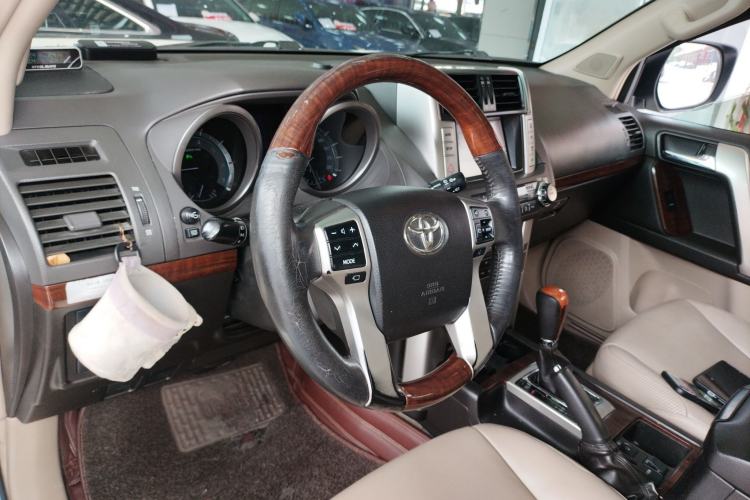 Used Toyota Prado 2010 4.0L Automatic VX NAVI Interior 2