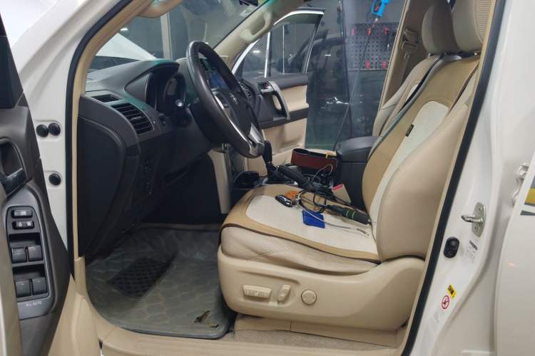 Used Toyota Prado 2010 4.0L Automatic TX-L Left Front Seat
