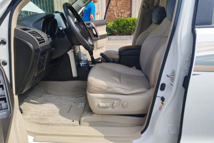 Used Toyota Prado 2010 4.0L Automatic TX-L Left Front Seat