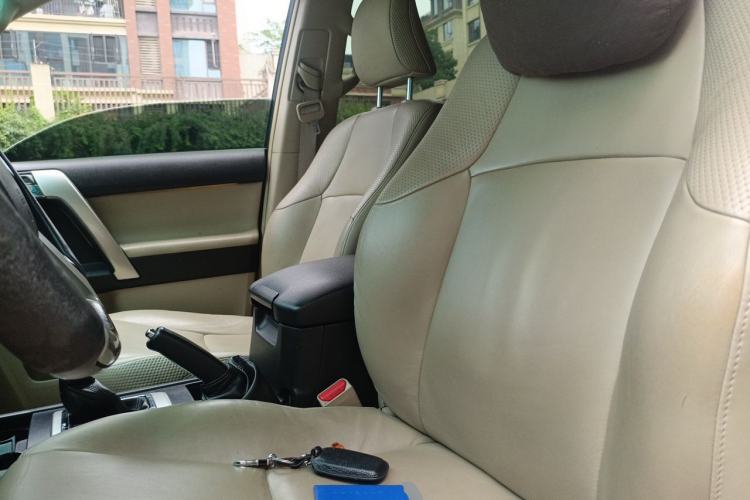 Used Toyota Prado 2010 4.0L Automatic TX-L Left Front Seat