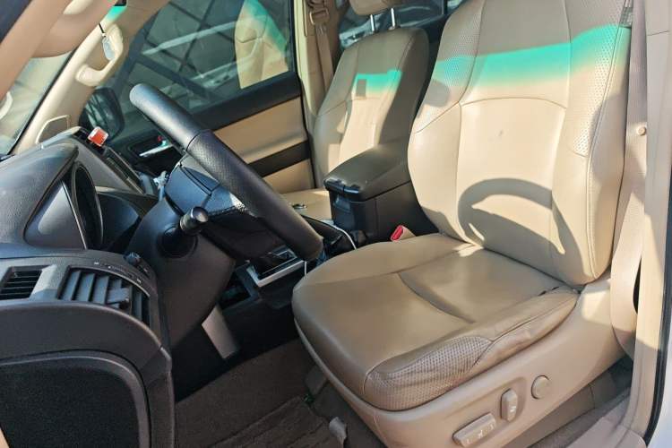 Used Toyota Prado 2010 4.0L Automatic TX-L Left Front Seat