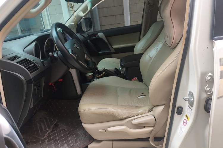 Used Toyota Prado 2010 2.7L Automatic Deluxe Edition Left Front Seat