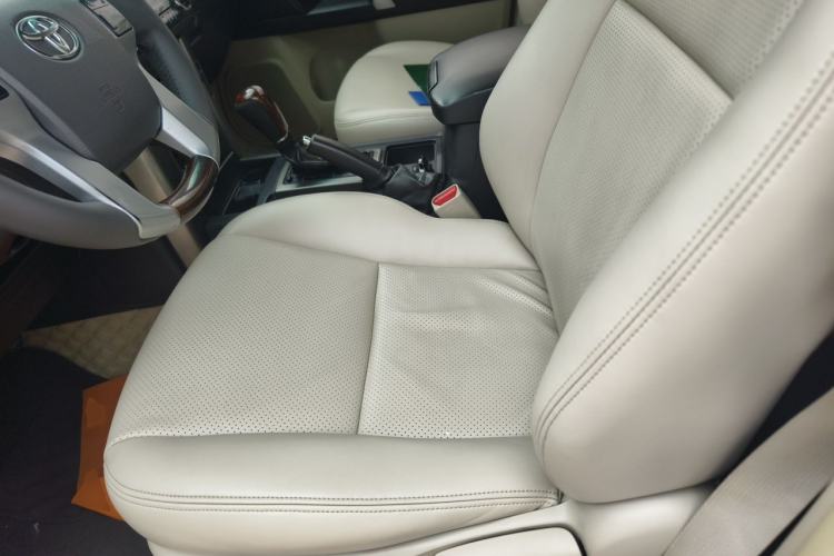 Used Toyota Prado 2010 2.7L Automatic Deluxe Edition Left Front Seat