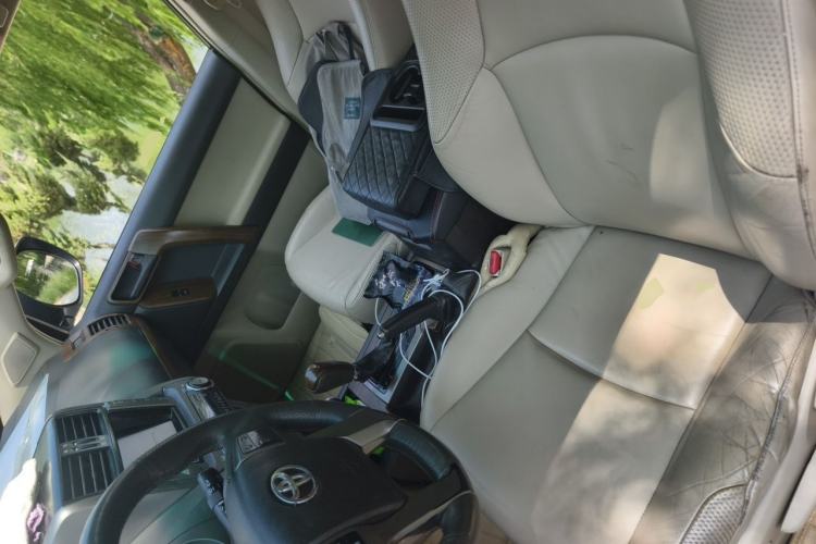 Used Toyota Prado 2010 2.7L Automatic Deluxe Edition Left Front Seat