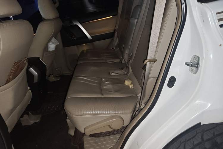 Used Toyota Prado 2010 4.0L Automatic TX-L NAVI Left Rear Seat
