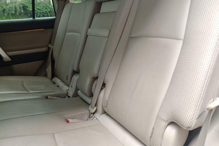 Used Toyota Prado 2010 4.0L Automatic TX-L Left Rear Seat
