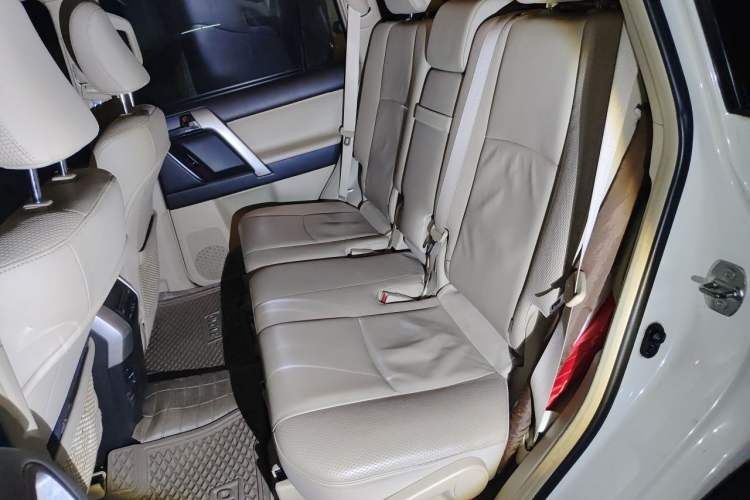 Used Toyota Prado 2010 4.0L Automatic TX-L Left Rear Seat