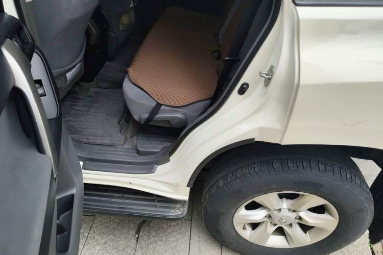 Used Toyota Prado 2010 2.7L Automatic Standard Edition Left Rear Seat