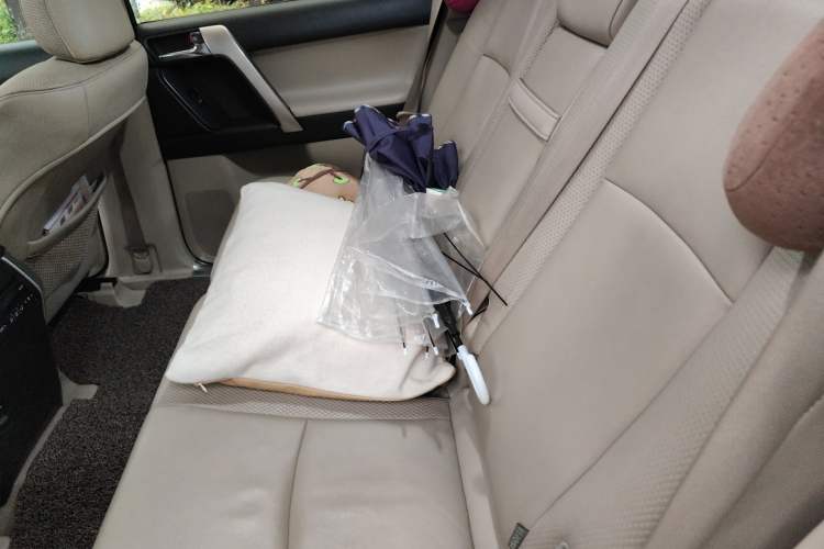 Used Toyota Prado 2010 4.0L Automatic TX-L Left Rear Seat
