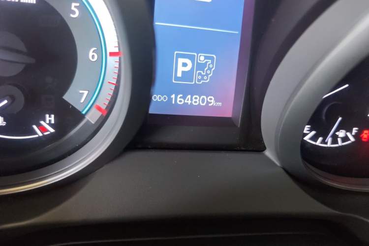 Used Toyota Prado 2010 4.0L Automatic TX-L Odometer Close Up
