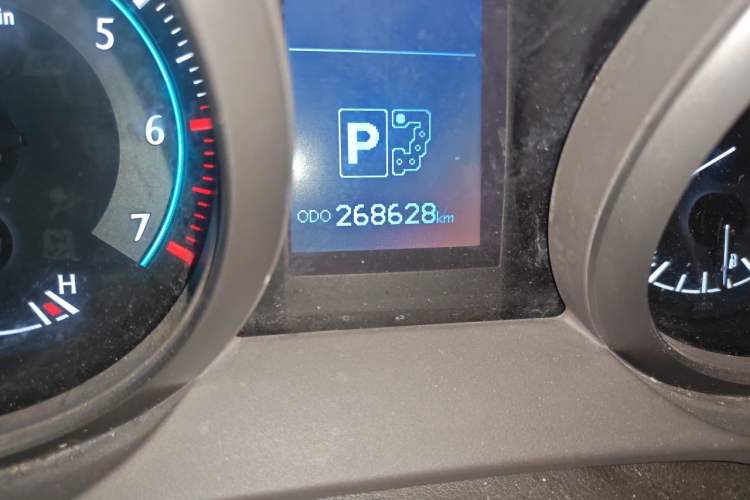 Used Toyota Prado 2010 4.0L Automatic VX Odometer Close Up