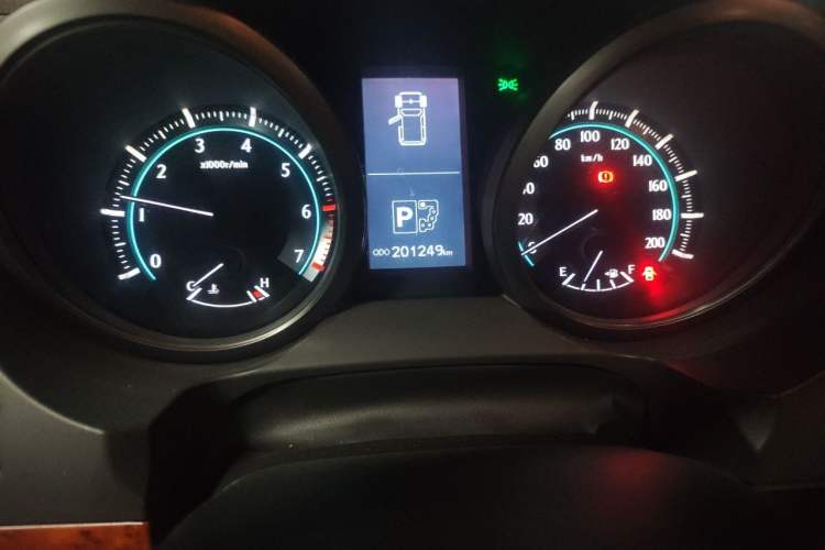Used Toyota Prado 2010 4.0L Automatic TX-L Odometer Close Up