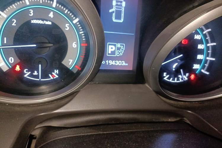 Used Toyota Prado 2010 4.0L Automatic TX-L Odometer Close Up