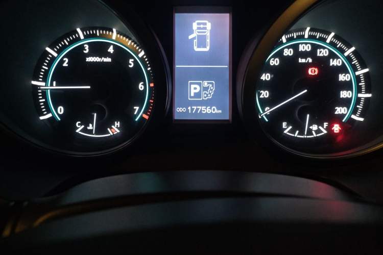 Used Toyota Prado 2010 4.0L Automatic TX-L Odometer Close Up