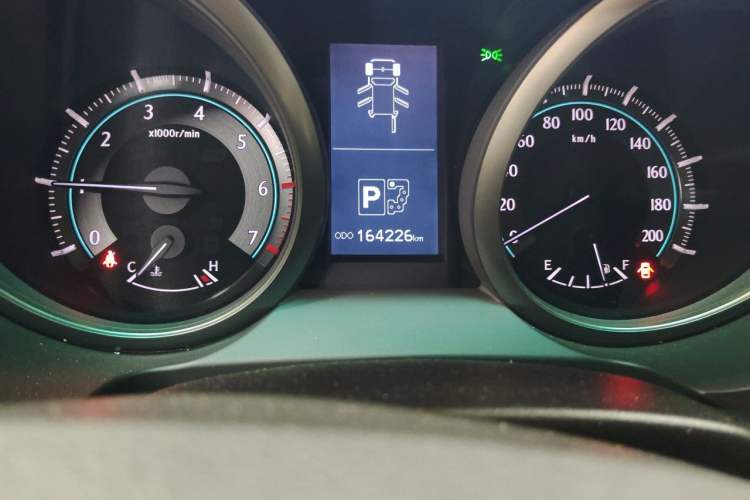 Used Toyota Prado 2010 4.0L Automatic TX-L Odometer Close Up