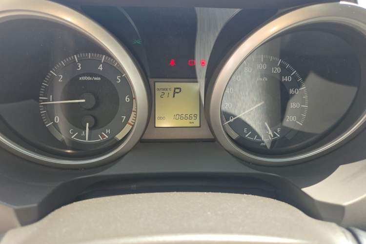 Used Toyota Prado 2010 2.7L Automatic Deluxe Edition Odometer Close Up