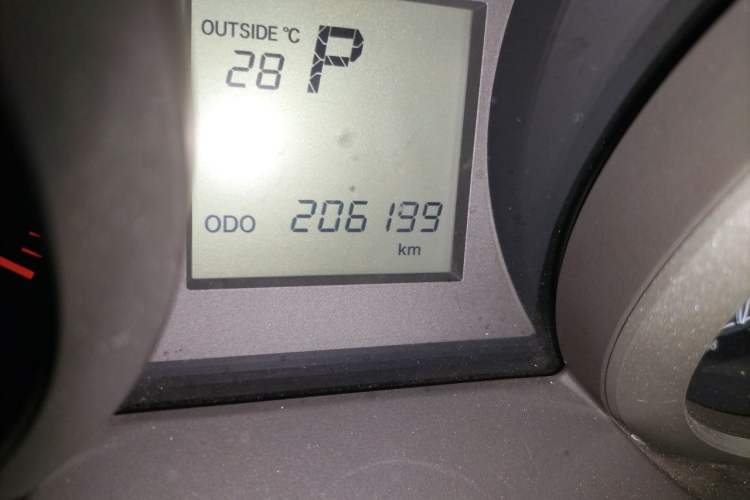 Used Toyota Prado 2010 2.7L Automatic Deluxe Edition Odometer Close Up