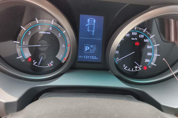 Used Toyota Prado 2010 4.0L Automatic TX-L Odometer Close Up