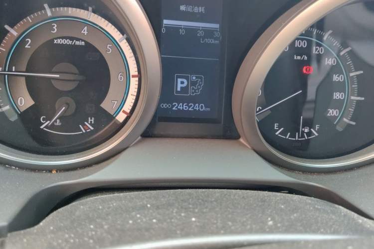 Used Toyota Prado 2010 4.0L Automatic TX-L Odometer Close Up