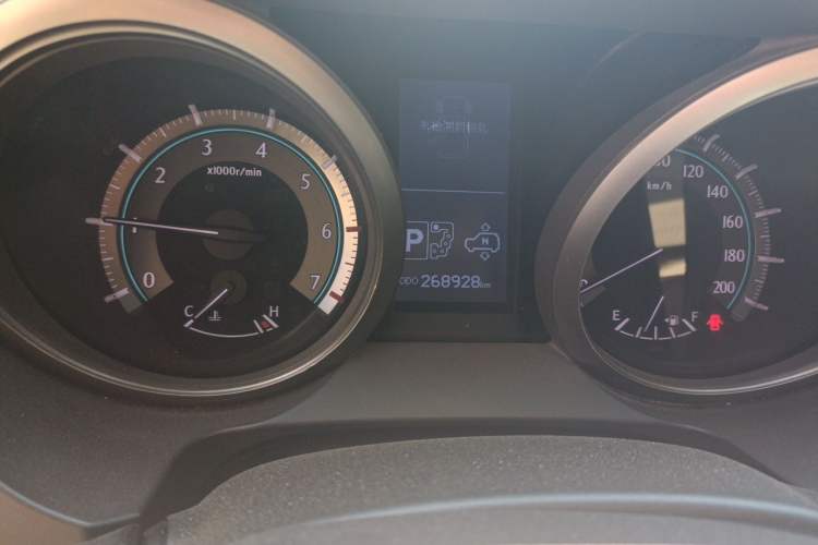 Used Toyota Prado 2010 4.0L Automatic VX NAVI Odometer Close Up