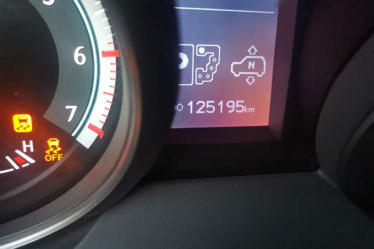 Used Toyota Prado 2010 4.0L Automatic VX NAVI Odometer Close Up