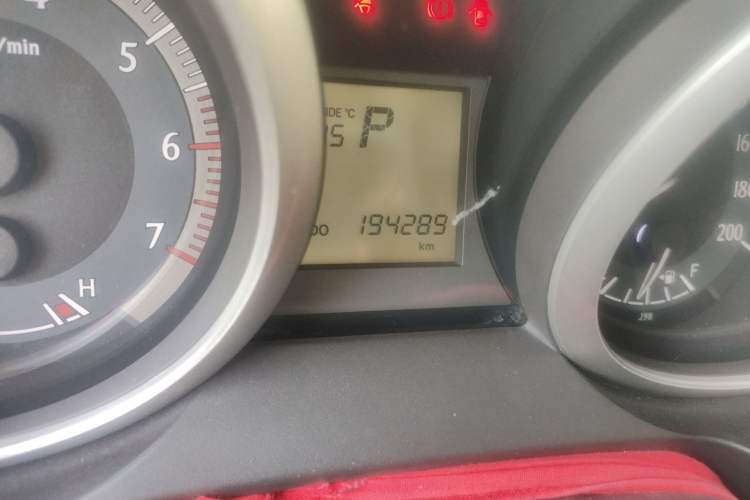 Used Toyota Prado 2010 2.7L Automatic Deluxe Edition Odometer Close Up